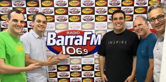 Enivaldo marca encontro com Ricardo e Casagrande, enquanto Pazolini se junta a políticos derrotados
